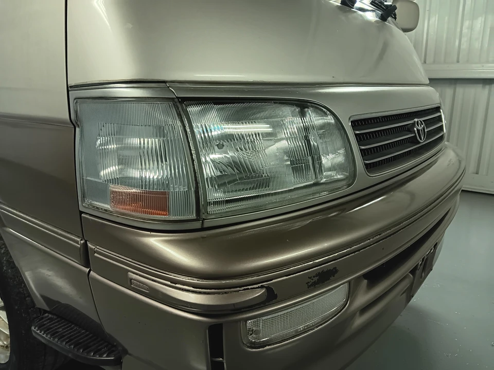 1995 Toyota HiAce 4th Gen - Image 14 of 31