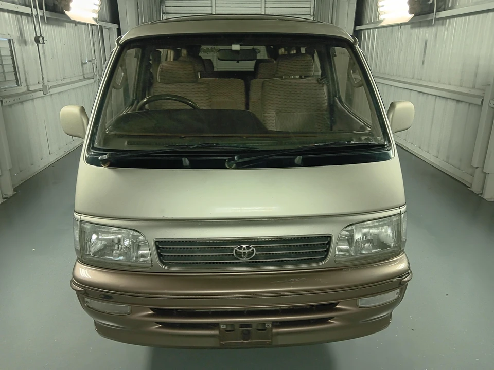 1995 Toyota HiAce 4th Gen - Image 6 of 31