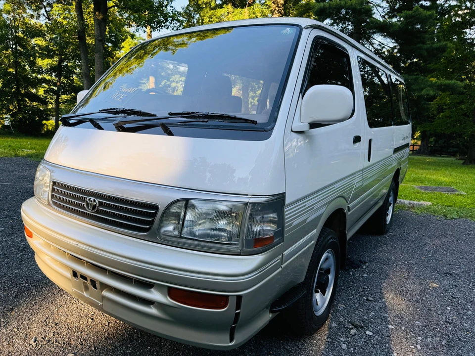 1995 Toyota HiAce 4th Gen - Image 6 of 31