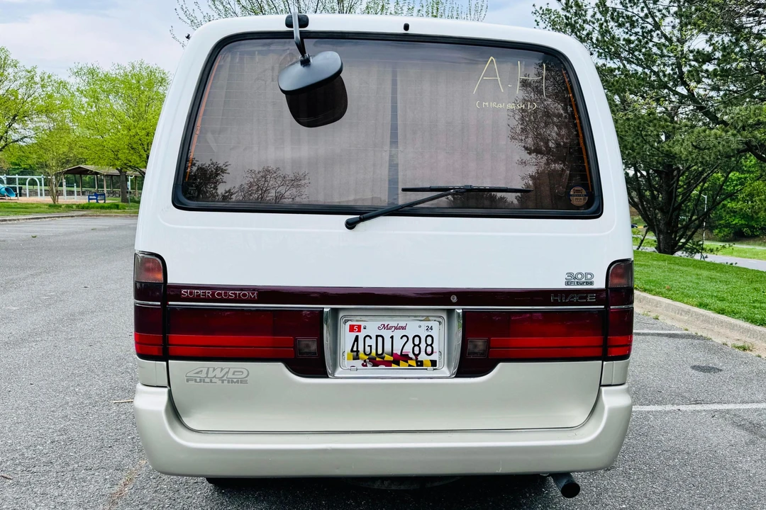 1995 Toyota HiAce 4th Gen - Image 5 of 31