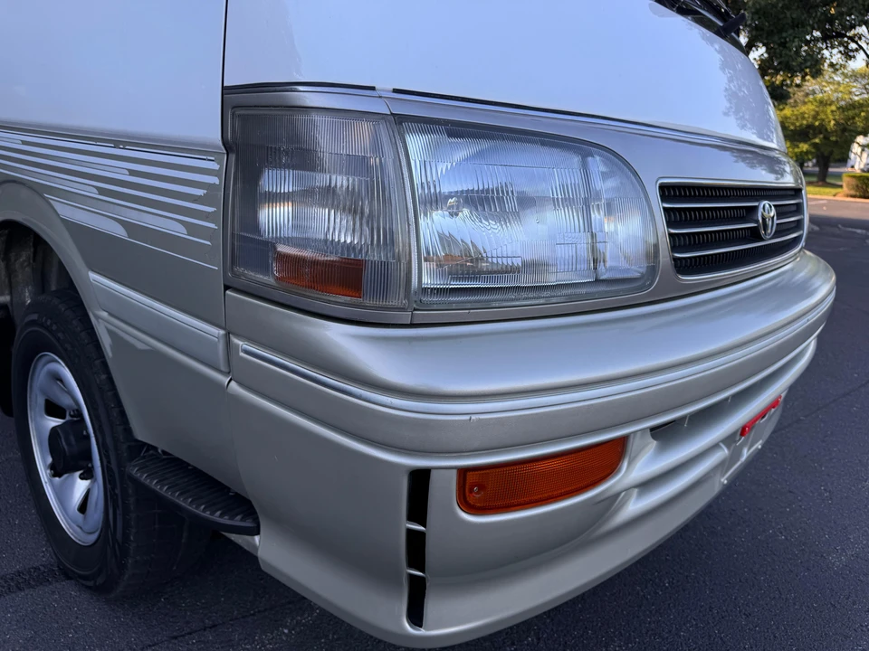 1995 Toyota HiAce 4th Gen - Image 22 of 31
