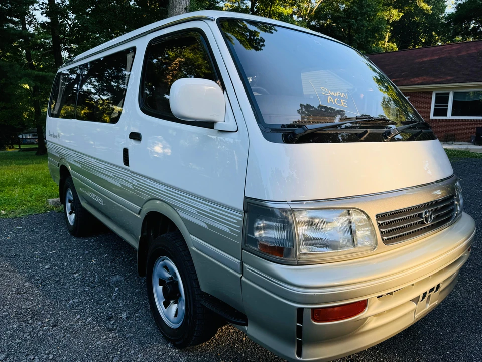 1995 Toyota HiAce 4th Gen - Image 20 of 31