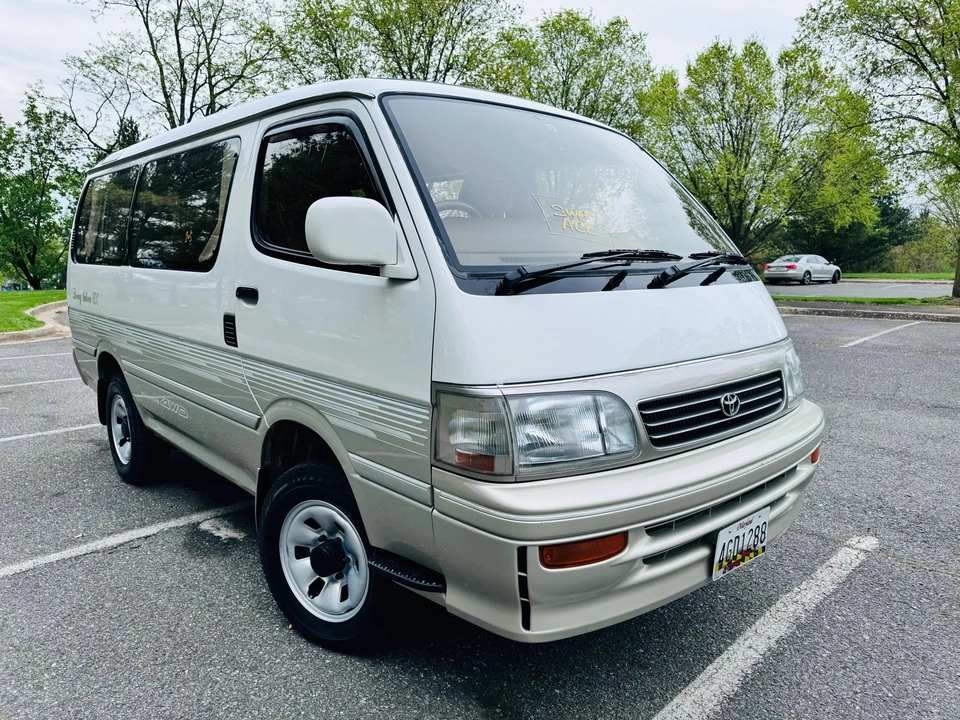 1995 Toyota HiAce 4th Gen - Image 19 of 31
