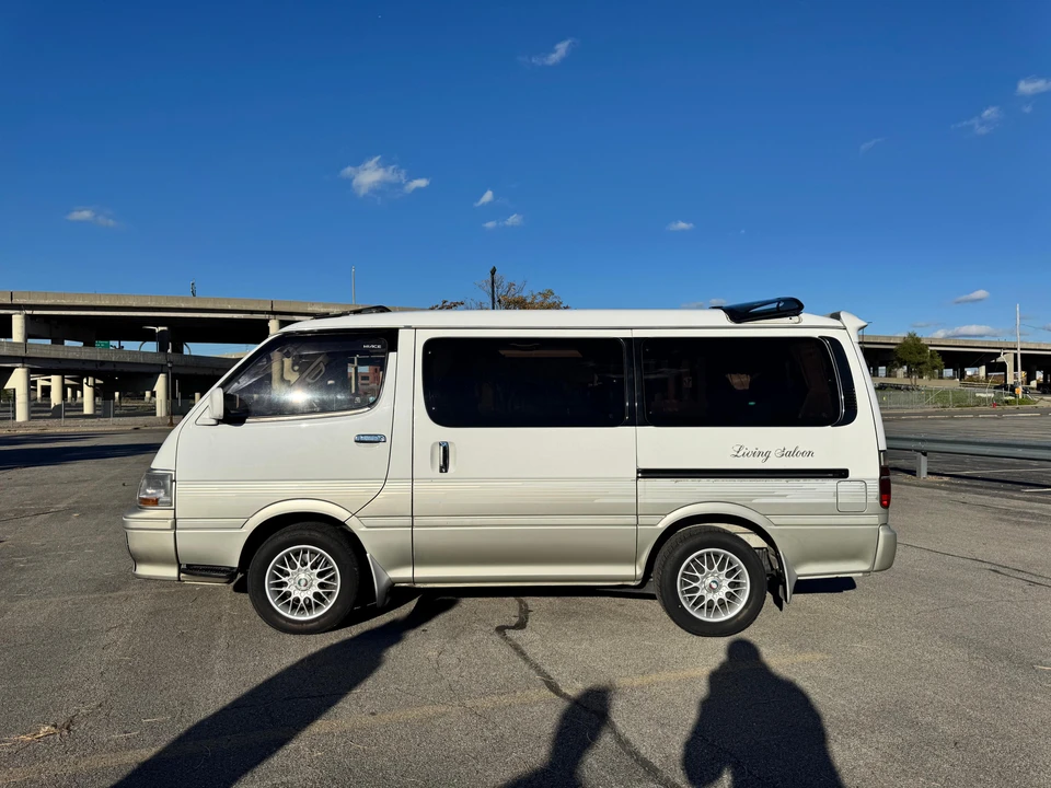 1995 Toyota HiAce 4th Gen - Image 7 of 31