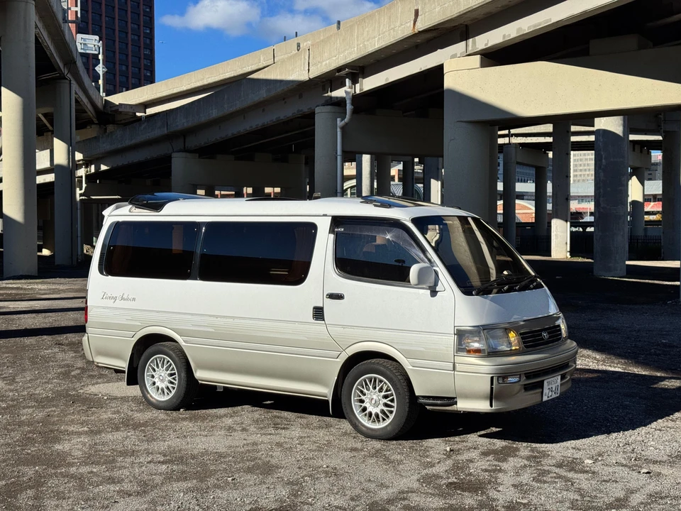1995 Toyota HiAce 4th Gen - Image 16 of 31
