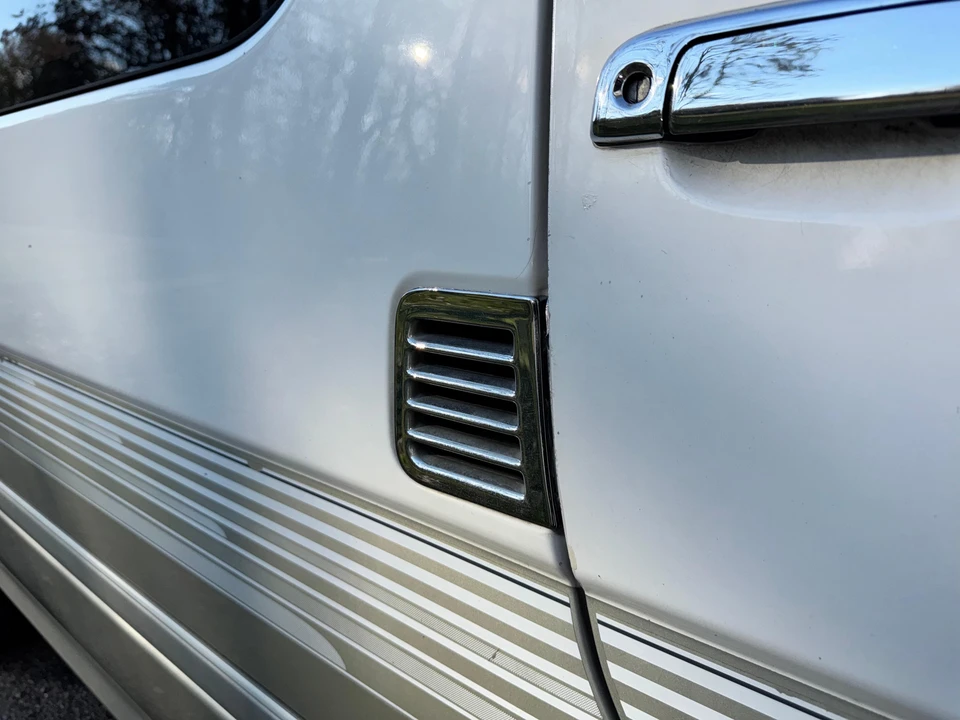 1995 Toyota HiAce 4th Gen - Image 31 of 31