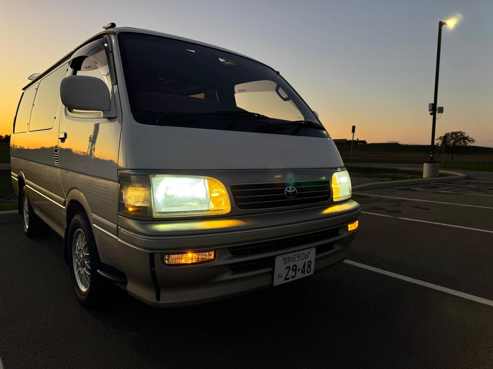 1995 Toyota HiAce 4th Gen - Image 19 of 31