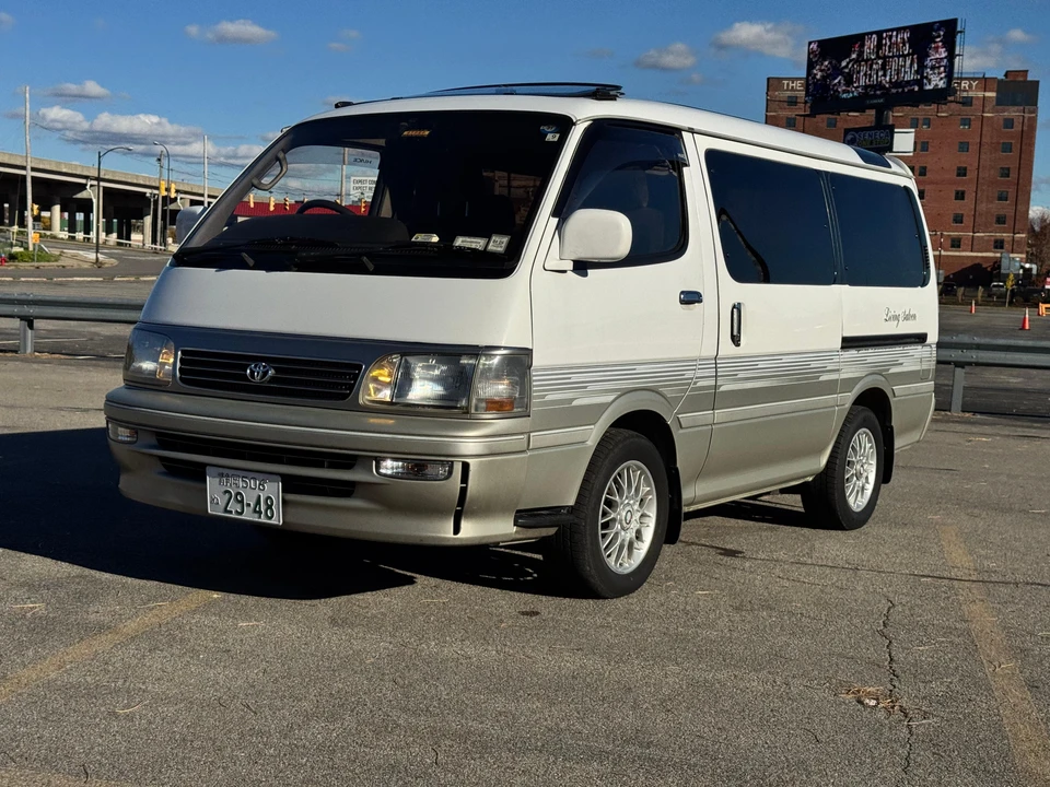 1995 Toyota HiAce 4th Gen - Image 6 of 31