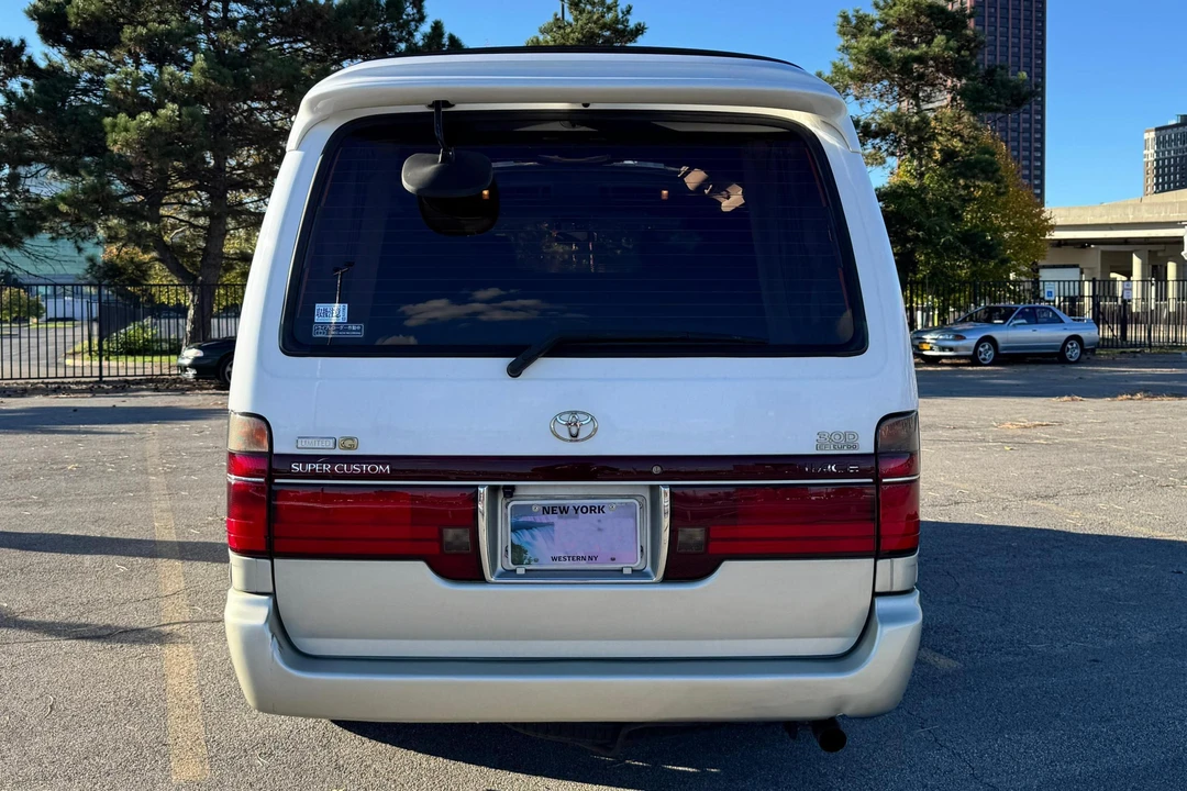 1995 Toyota HiAce 4th Gen - Image 5 of 31