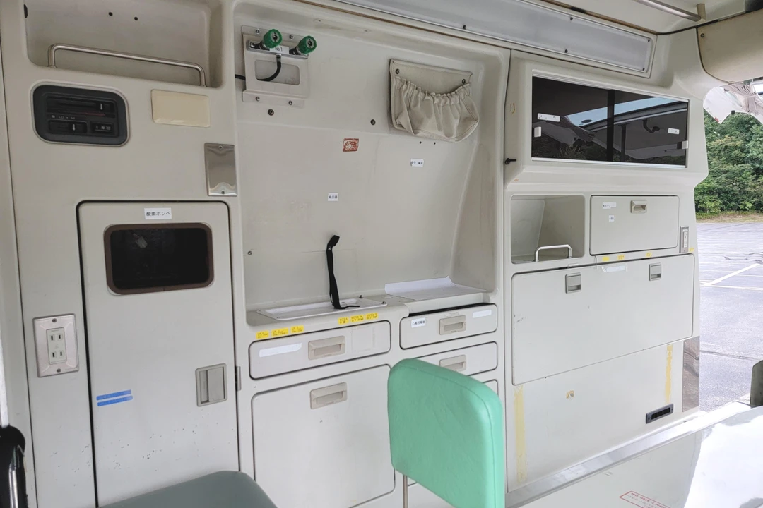 1995 Toyota HiMedic 4th Gen - Image 28 of 31