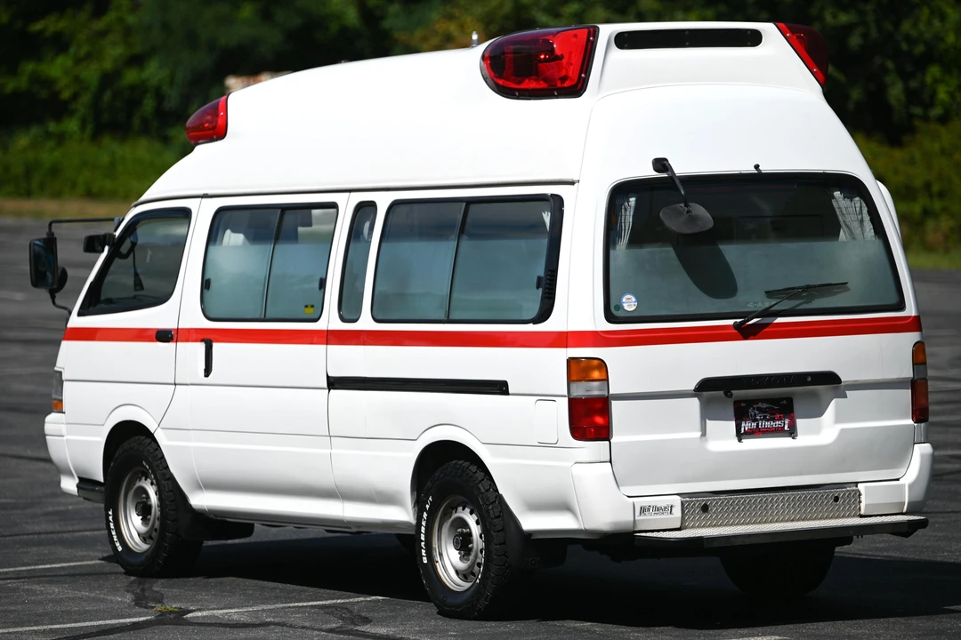 1995 Toyota HiMedic 4th Gen - Image 4 of 31
