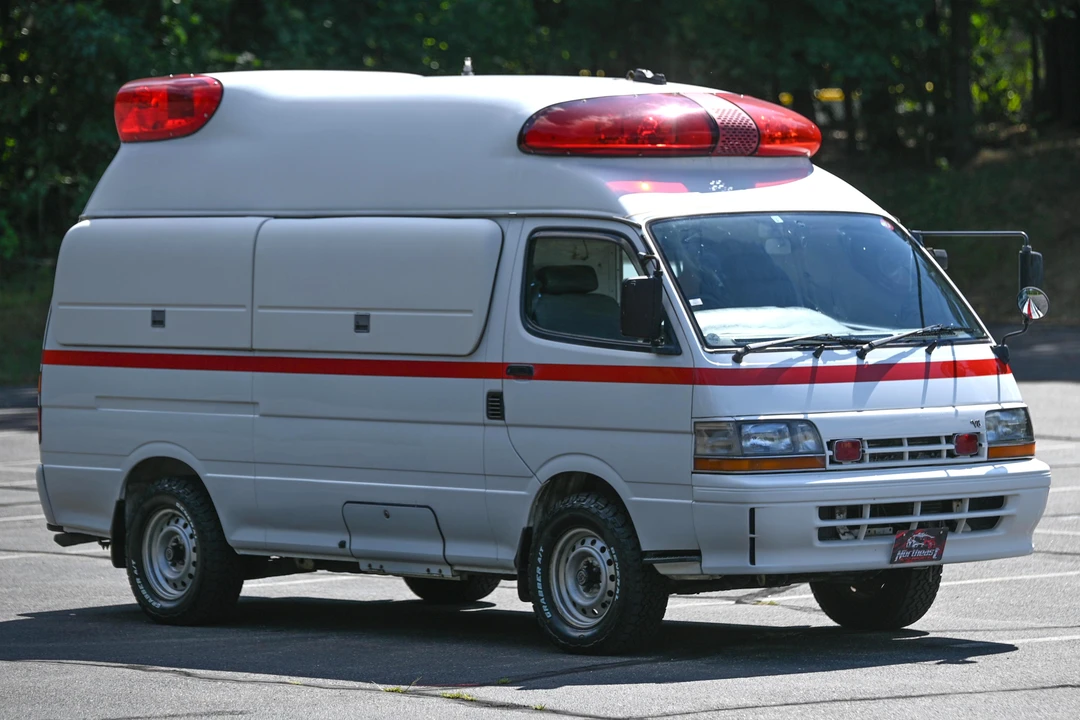 1995 Toyota HiMedic 4th Gen - Image 8 of 31