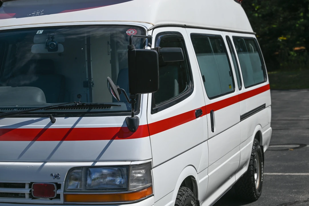 1995 Toyota HiMedic 4th Gen - Image 11 of 31