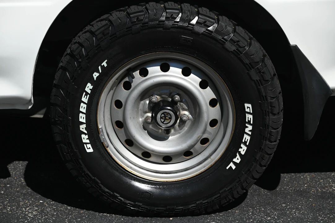 1995 Toyota HiMedic 4th Gen - Image 24 of 31