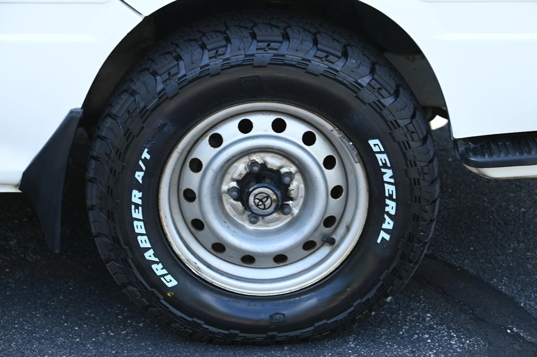 1995 Toyota HiMedic 4th Gen - Image 23 of 31