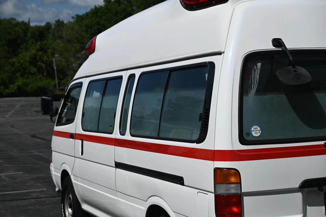 1995 Toyota HiMedic 4th Gen - Image 12 of 31