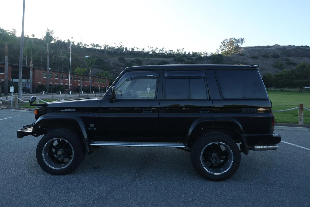 1995 Toyota J70 Land Cruiser - Image 11 of 29