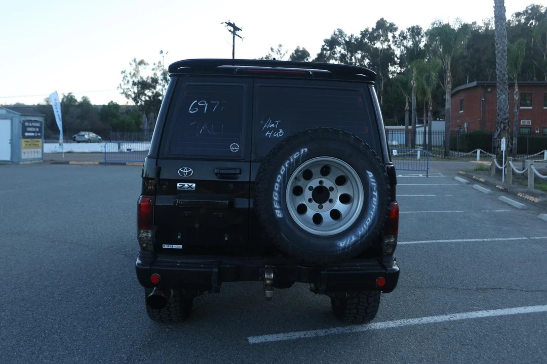1995 Toyota J70 Land Cruiser - Image 12 of 29