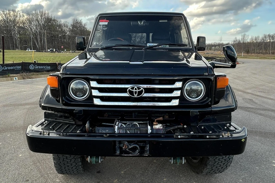 1995 Toyota J70 Land Cruiser - Image 2 of 29