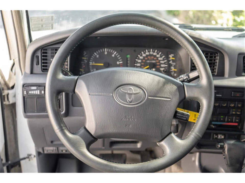 1995 Toyota J80 Land Cruiser - Image 18 of 31