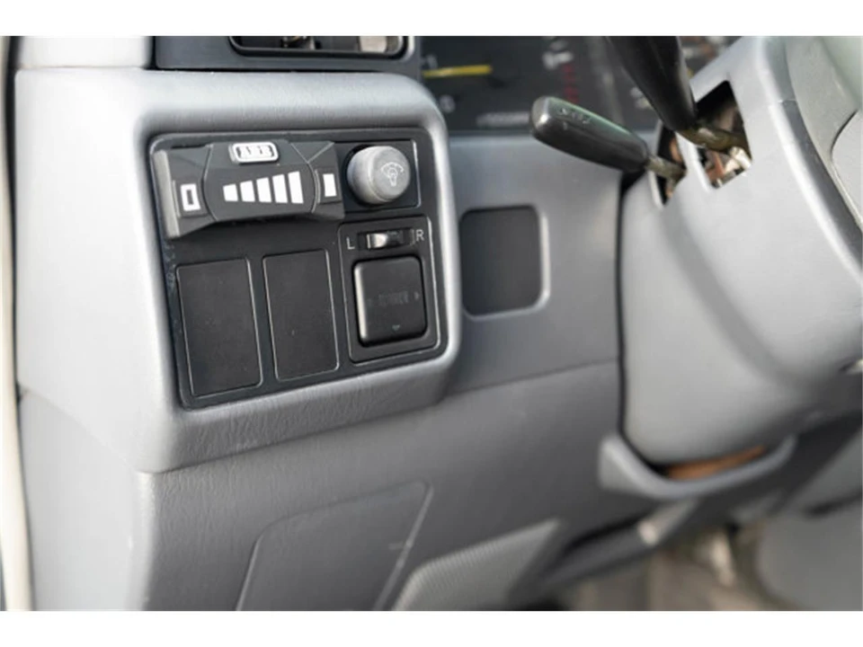 1995 Toyota J80 Land Cruiser - Image 22 of 31