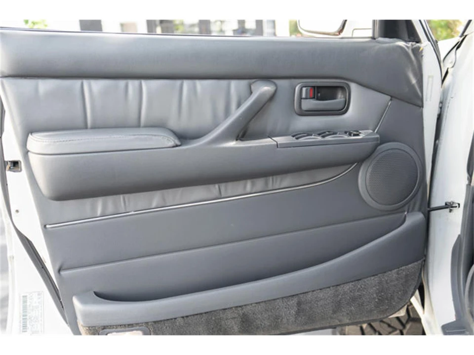 1995 Toyota J80 Land Cruiser - Image 24 of 31