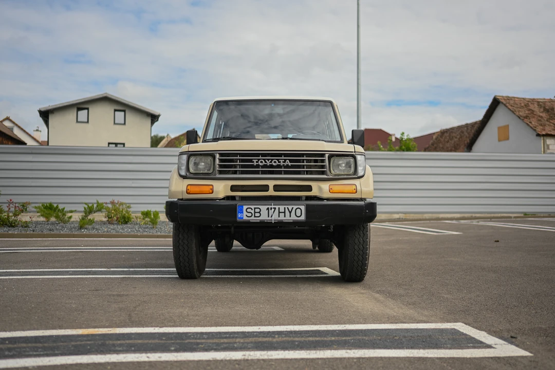1995 Toyota J70 Land Cruiser - Image 2 of 31