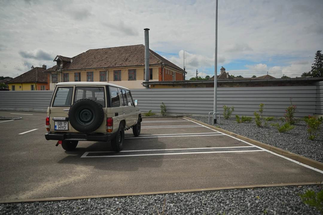 1995 Toyota J70 Land Cruiser - Image 12 of 31