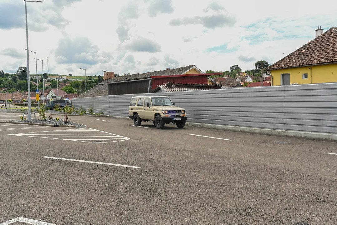 1995 Toyota J70 Land Cruiser - Image 14 of 31