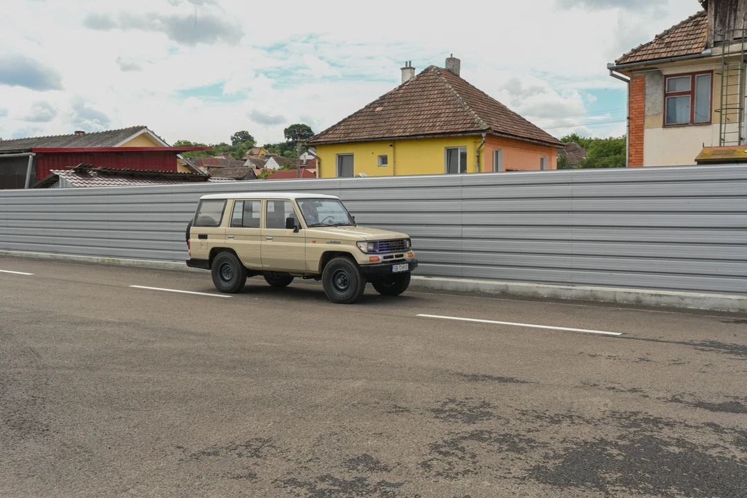 1995 Toyota J70 Land Cruiser - Image 16 of 31
