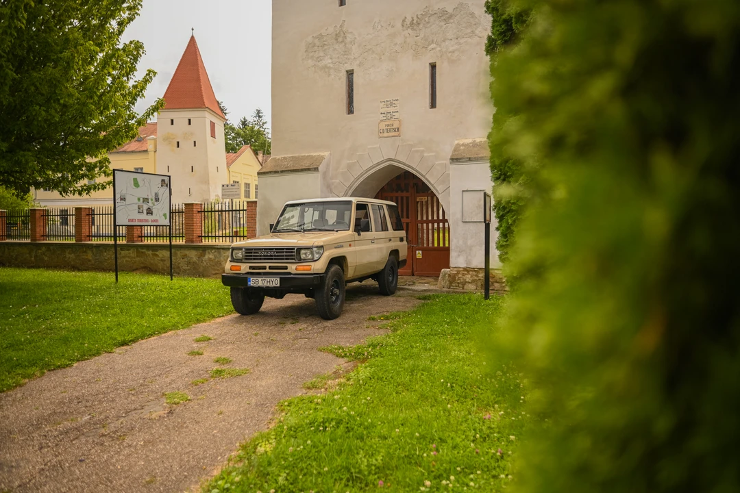 1995 Toyota J70 Land Cruiser - Image 23 of 31