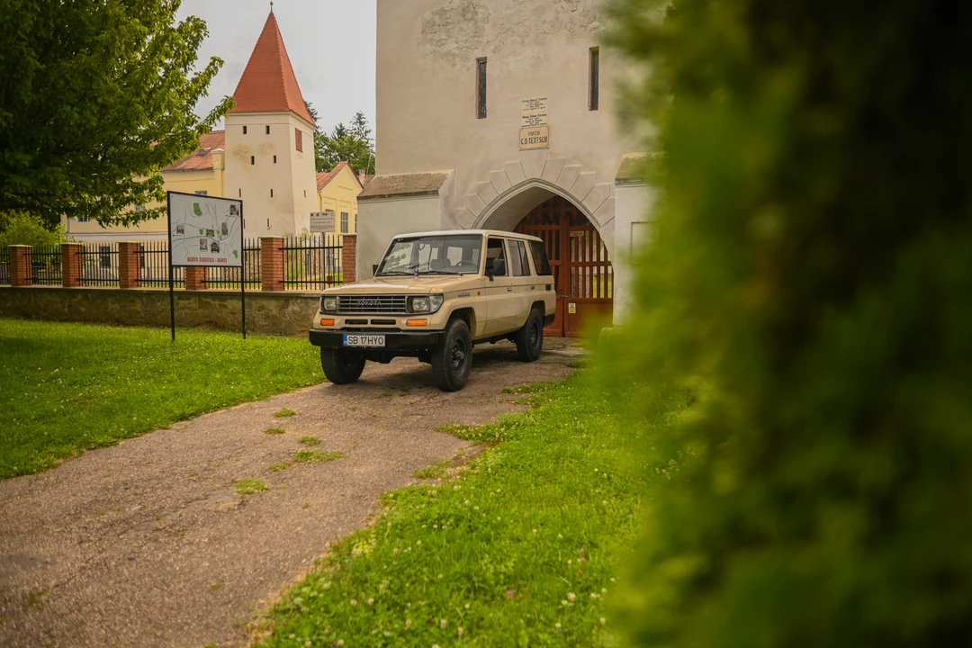 1995 Toyota J70 Land Cruiser - Image 24 of 31