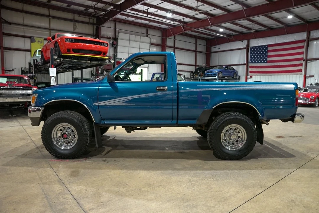 1995 Toyota Hilux 5th Gen - Image 4 of 31