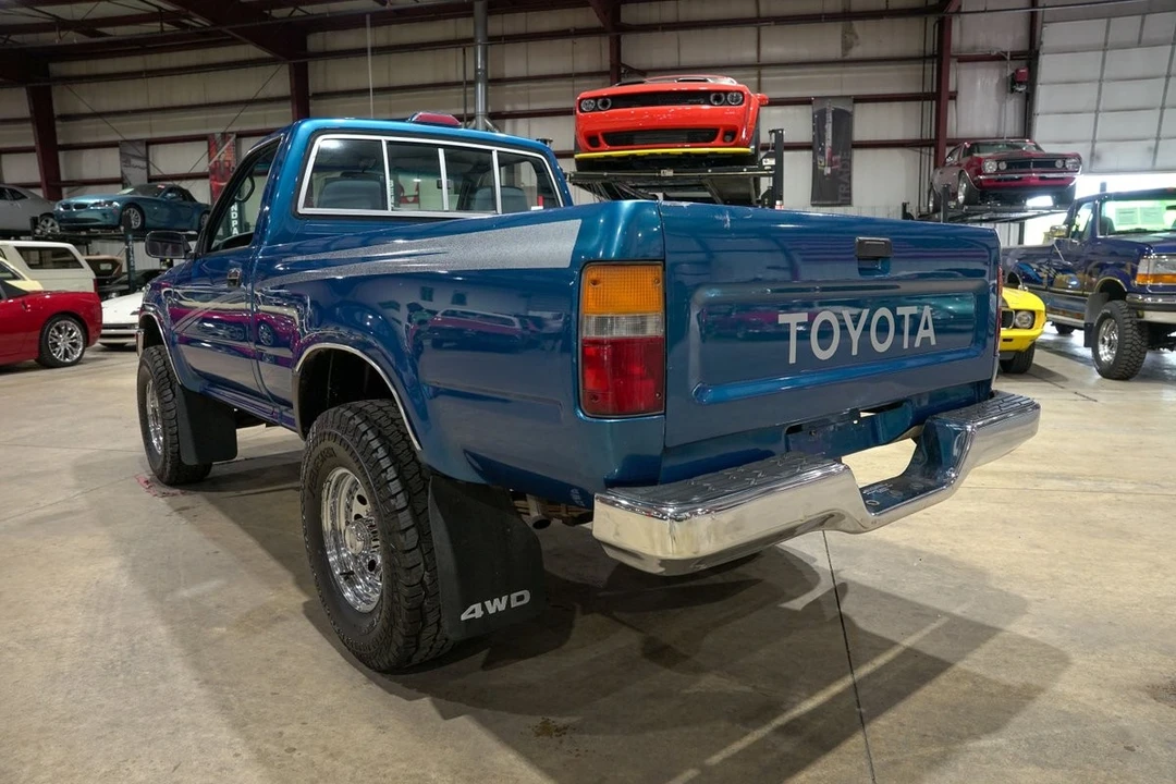1995 Toyota Hilux 5th Gen - Image 6 of 31