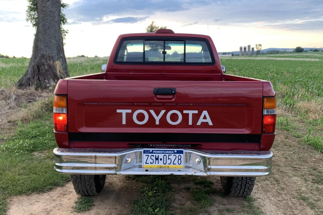 1995 Toyota Hilux 5th Gen - Image 5 of 5