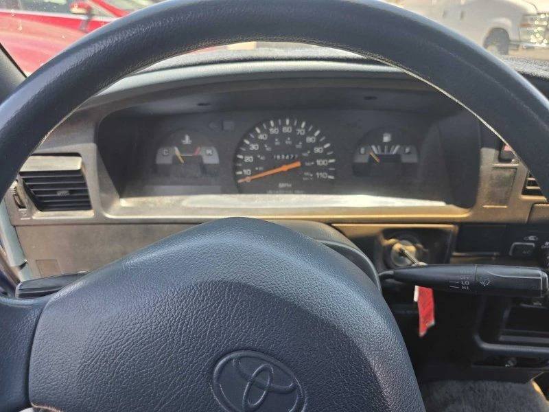 1995 Toyota Hilux 5th Gen - Image 10 of 15