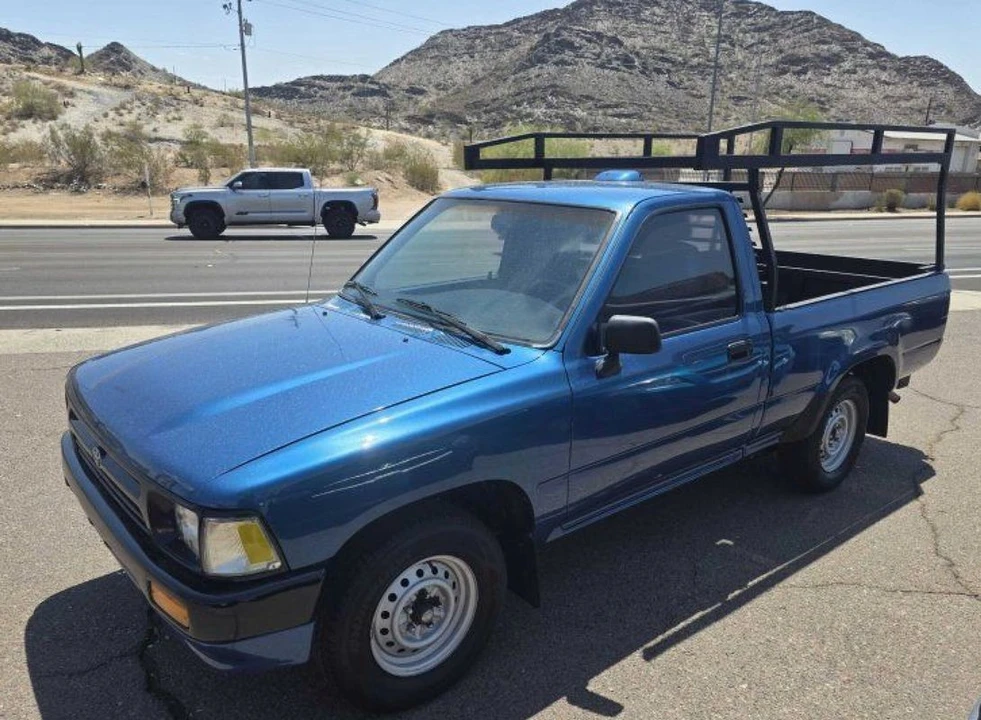 1995 Toyota Hilux 5th Gen - Image 3 of 15