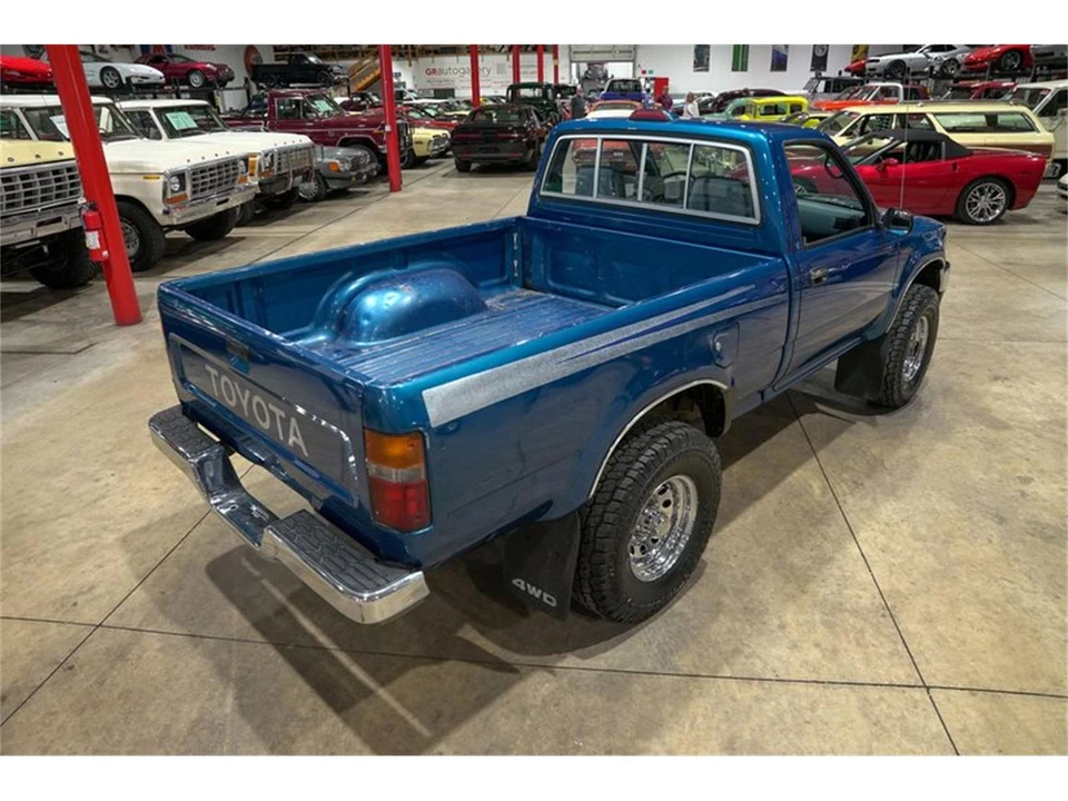 1995 Toyota Hilux 5th Gen - Image 17 of 31