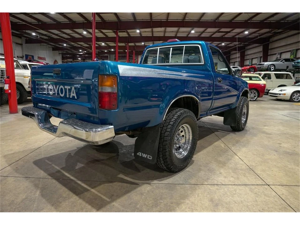 1995 Toyota Hilux 5th Gen - Image 8 of 31