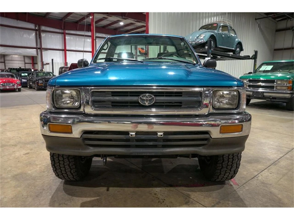 1995 Toyota Hilux 5th Gen - Image 13 of 31