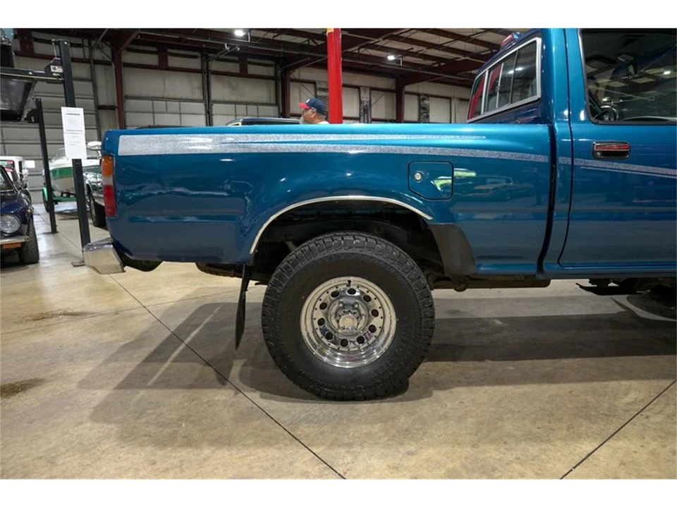 1995 Toyota Hilux 5th Gen - Image 9 of 31