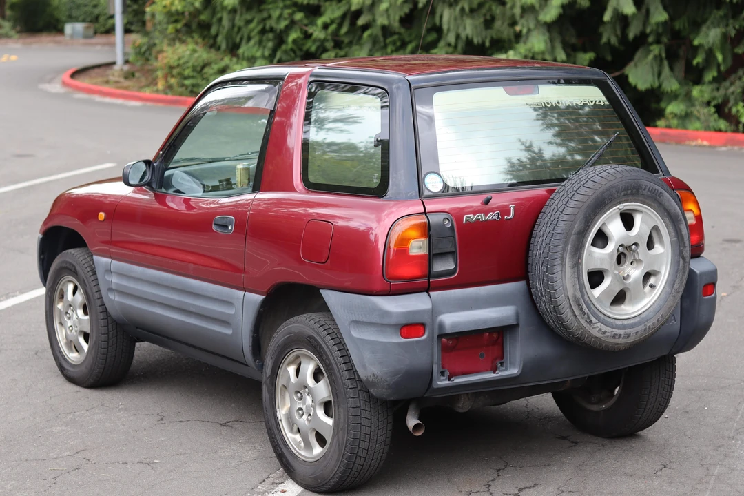 1995 Toyota RAV4 1st Gen - Image 13 of 31
