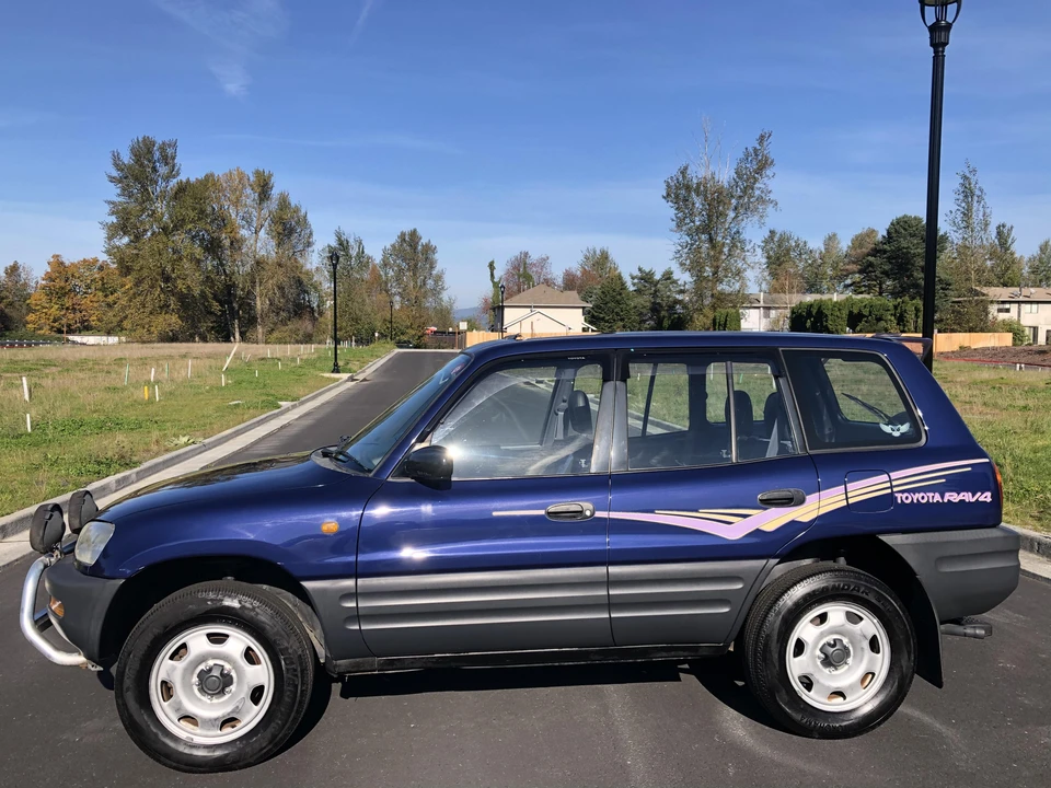 1995 Toyota RAV4 1st Gen - Image 13 of 31