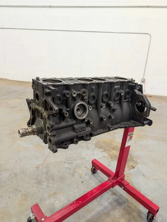 1995 Parts & Memorabilia Engines - Image 2 of 10