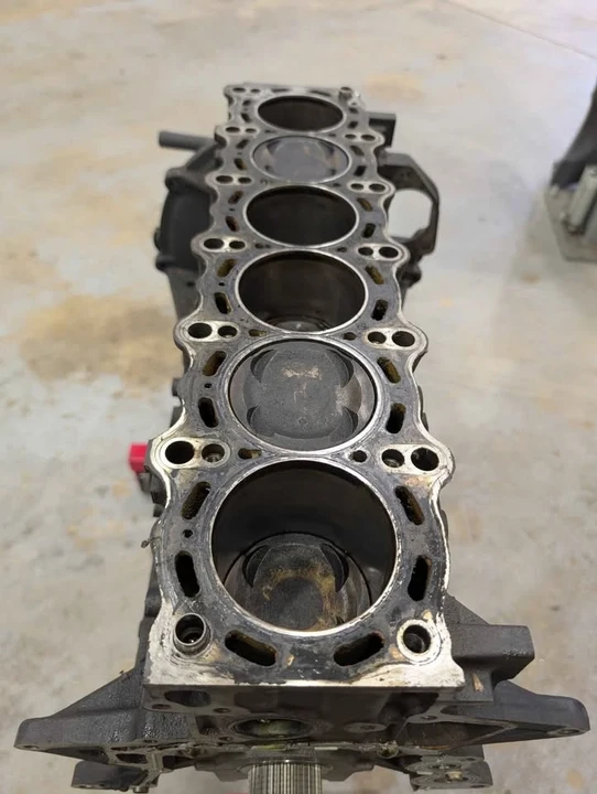 1995 Parts & Memorabilia Engines - Image 4 of 10