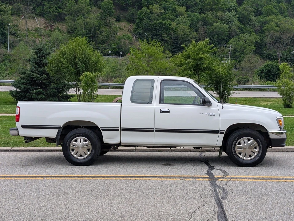 1995 Toyota T100 - Image 5 of 31