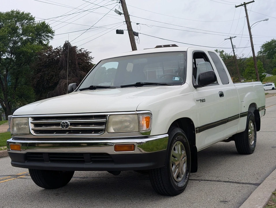1995 Toyota T100 - Image 13 of 31