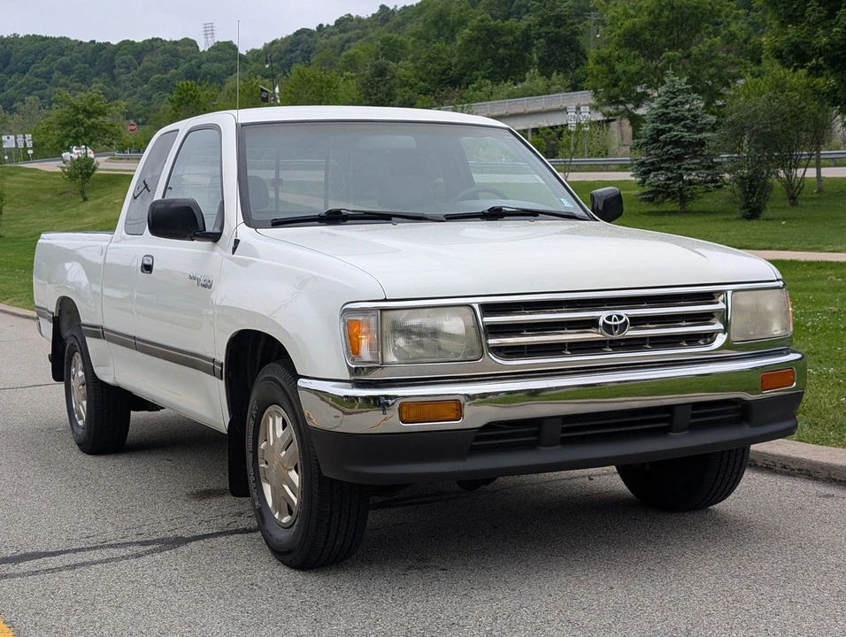 1995 Toyota T100 - Image 3 of 31