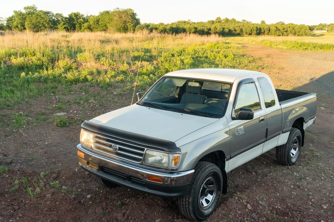 1995 Toyota T100 - Image 4 of 31