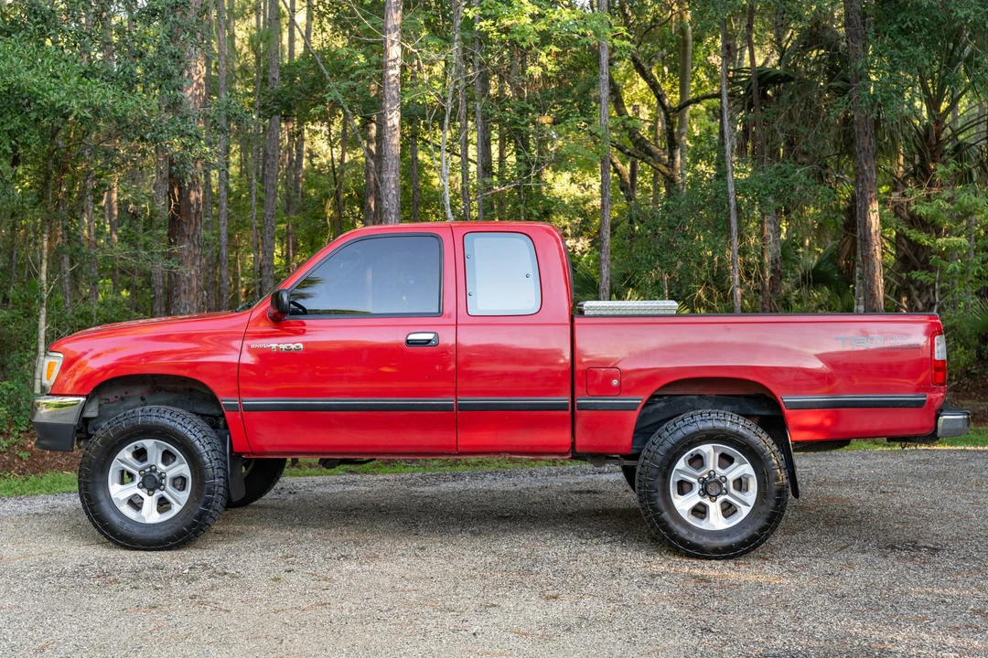 1995 Toyota T100 - Image 10 of 31